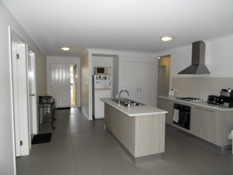 11 Warragrah Place, Parkes NSW 2870