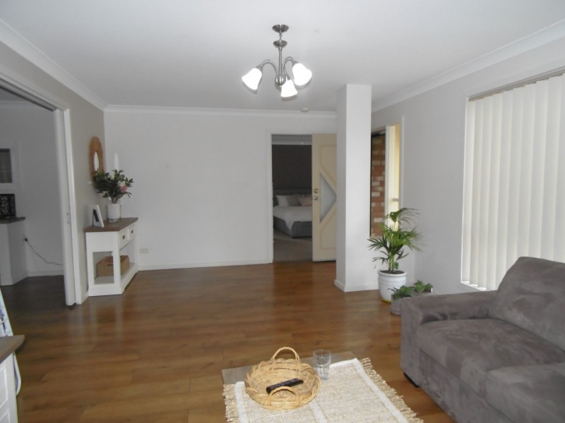 12 Noonan Street, Parkes NSW 2870