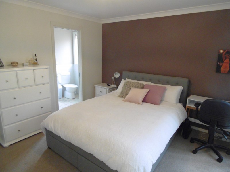 12 Noonan Street, Parkes NSW 2870