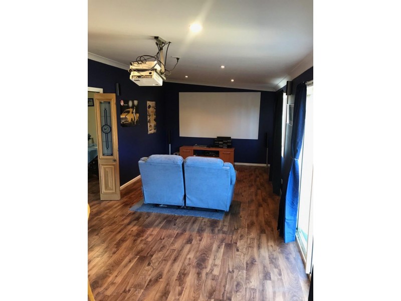 4 Light Horse Place, Parkes NSW 2870