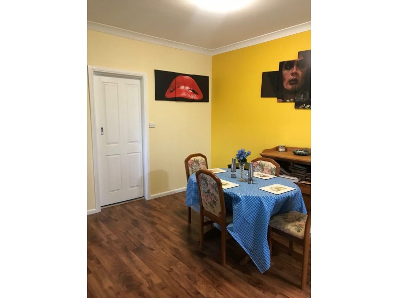 4 Light Horse Place, Parkes NSW 2870