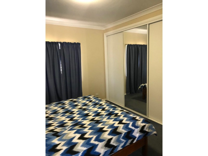 4 Light Horse Place, Parkes NSW 2870