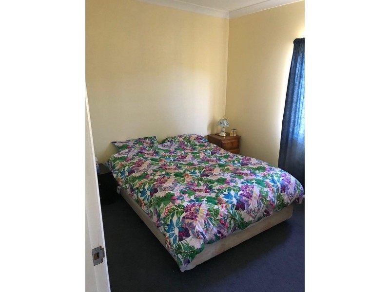 4 Light Horse Place, Parkes NSW 2870