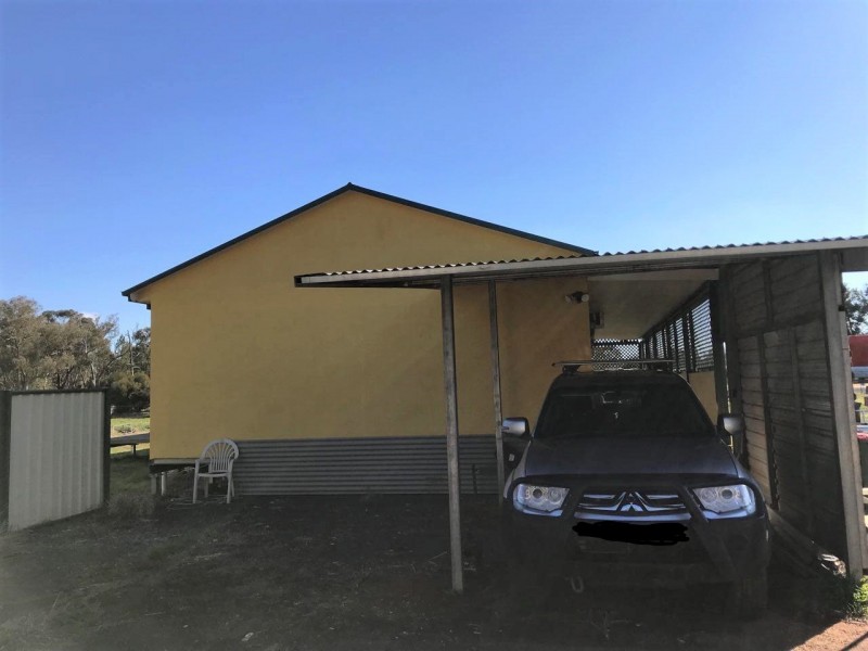 4 Light Horse Place, Parkes NSW 2870