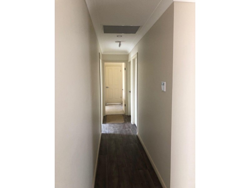 2/118 Currajong Street, Parkes NSW 2870