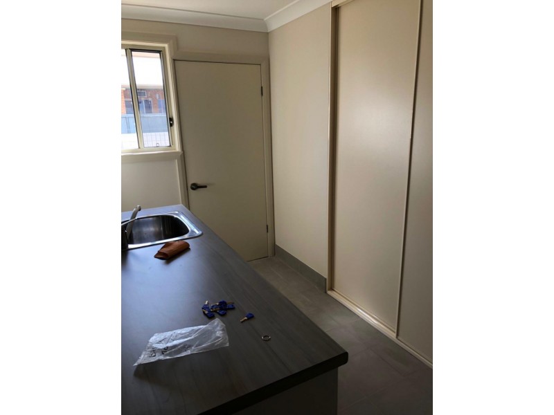 2/118 Currajong Street, Parkes NSW 2870