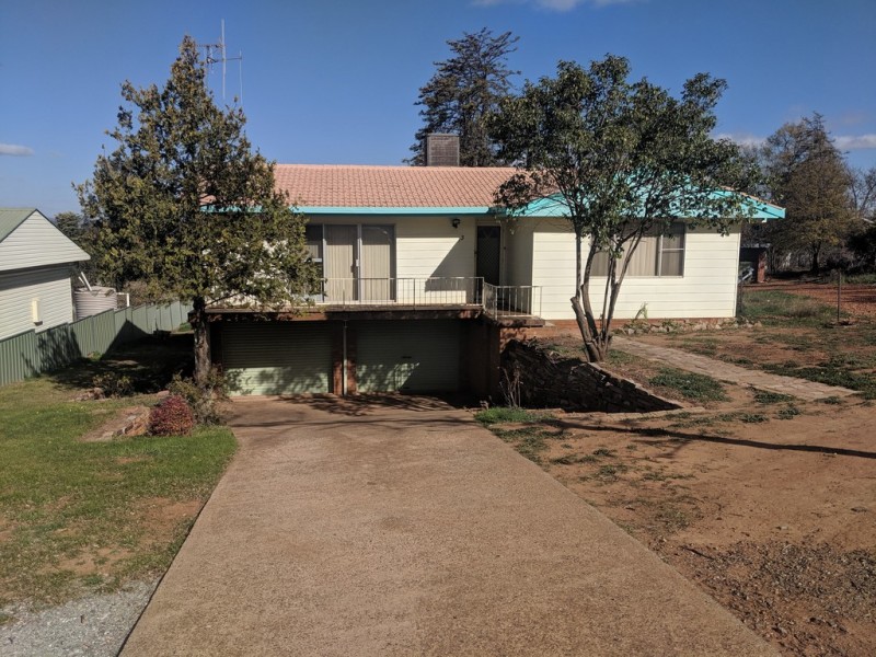 13 Evans Parade, Parkes NSW 2870
