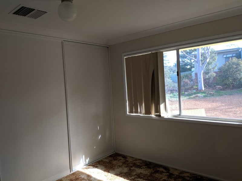 13 Evans Parade, Parkes NSW 2870