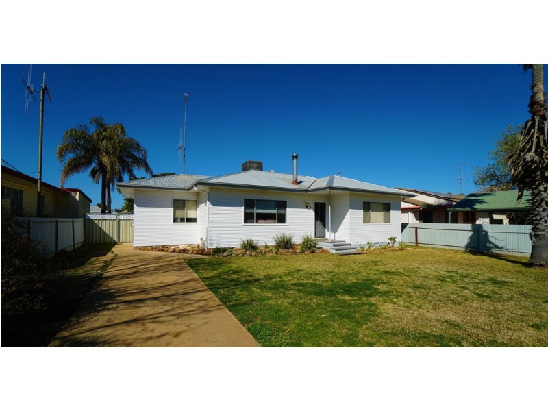 9 Elliot Street, Forbes NSW 2871