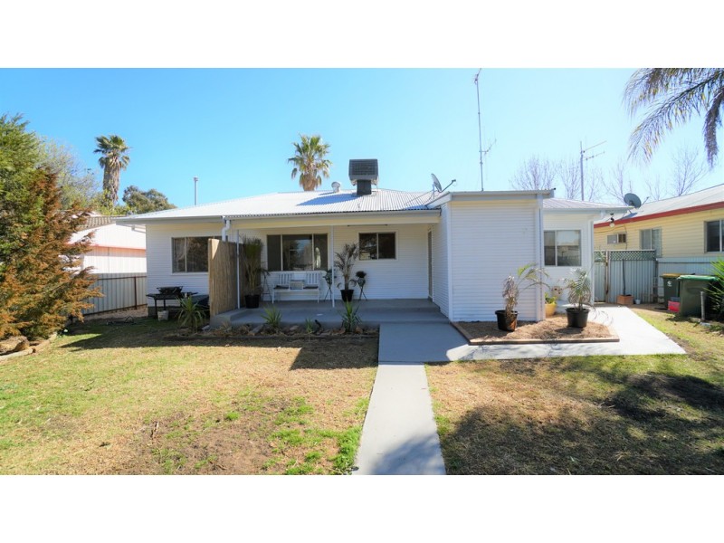 9 Elliot Street, Forbes NSW 2871