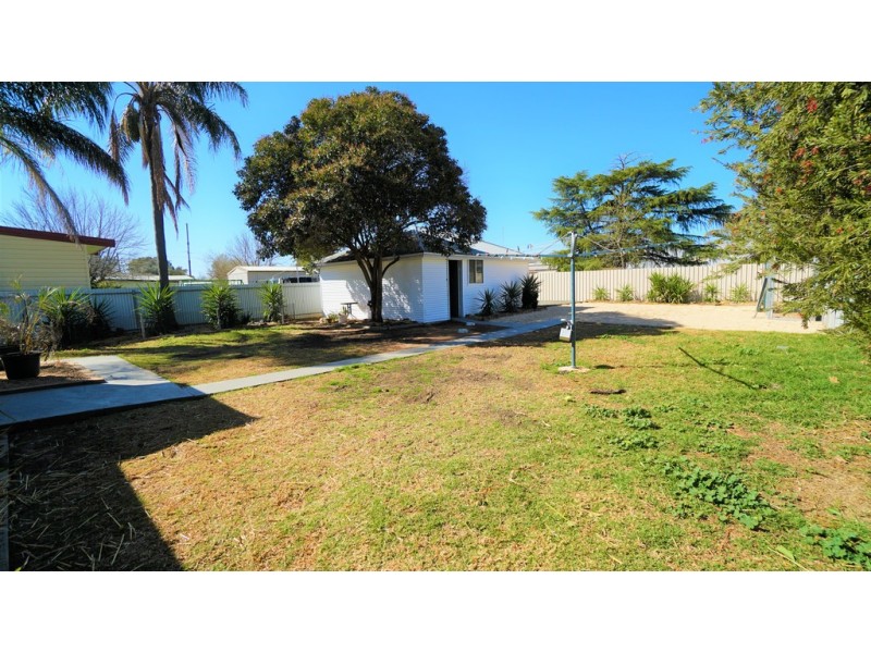 9 Elliot Street, Forbes NSW 2871