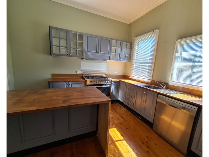 18 Wentworth Street, Parkes NSW 2870