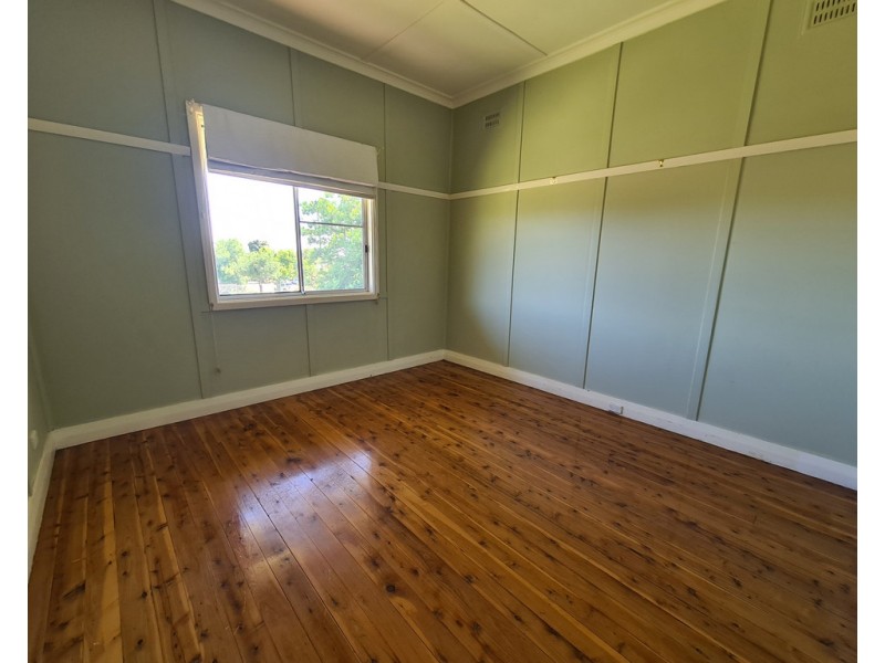 18 Wentworth Street, Parkes NSW 2870