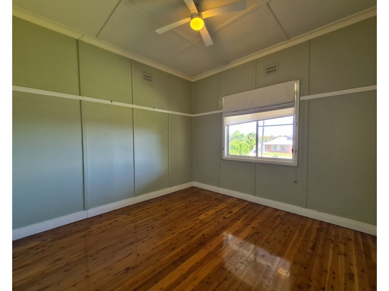 18 Wentworth Street, Parkes NSW 2870