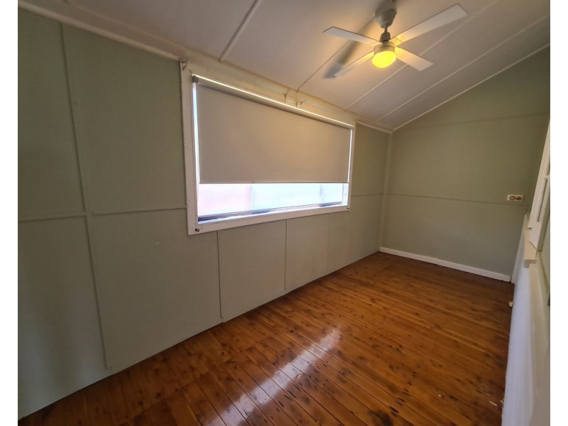 18 Wentworth Street, Parkes NSW 2870