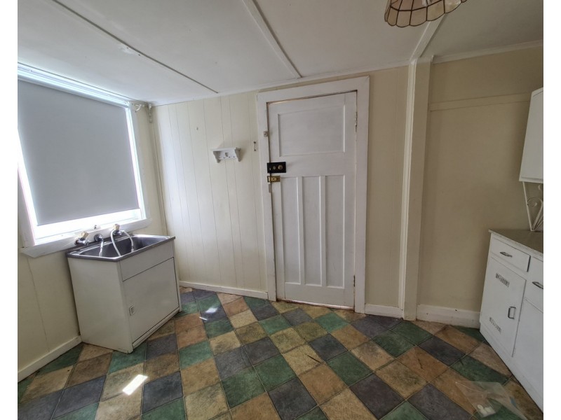 18 Wentworth Street, Parkes NSW 2870