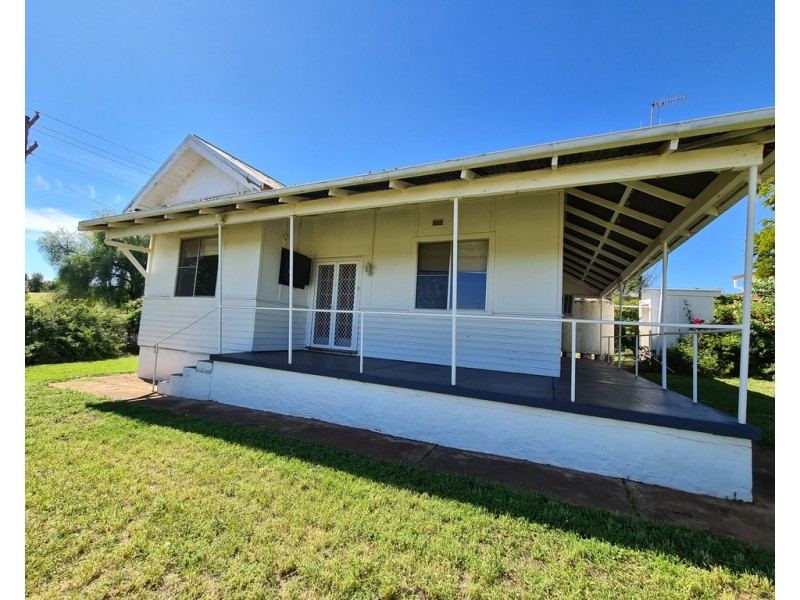 18 Wentworth Street, Parkes NSW 2870