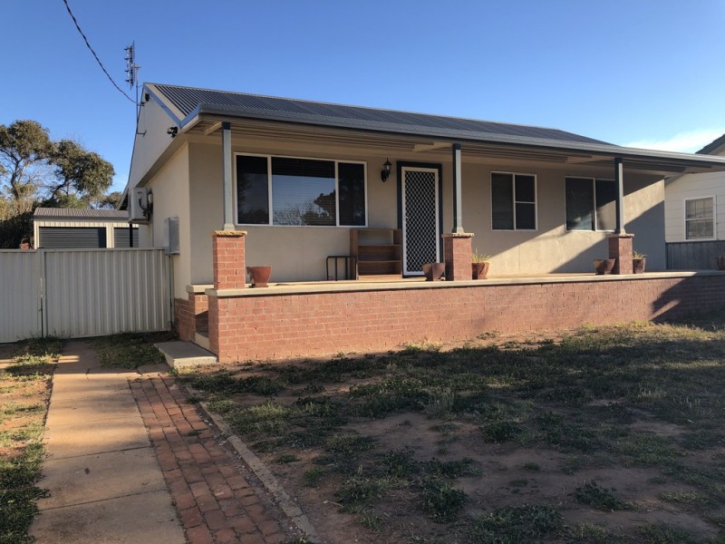 63 Woodward Street, Parkes NSW 2870