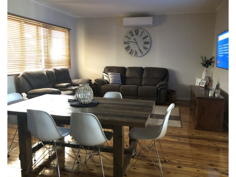 13 Middleton Street, Parkes NSW 2870