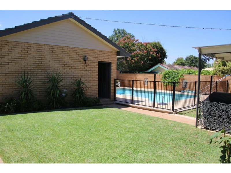9 Johnson Street, Forbes NSW 2871