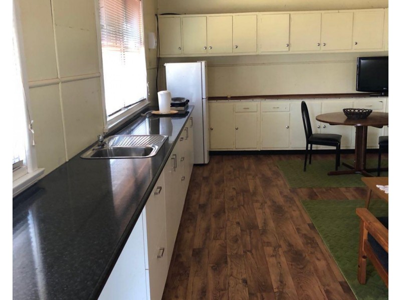 34 Orange Street, Parkes NSW 2870