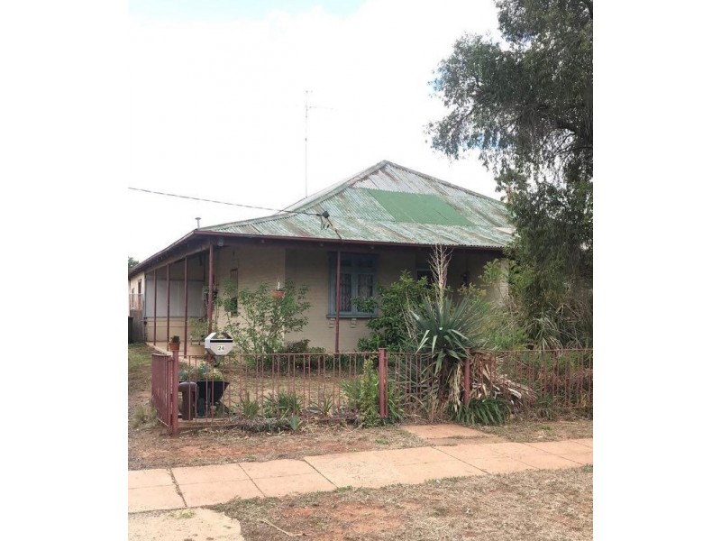 22-24 Cecile Street, Parkes NSW 2870