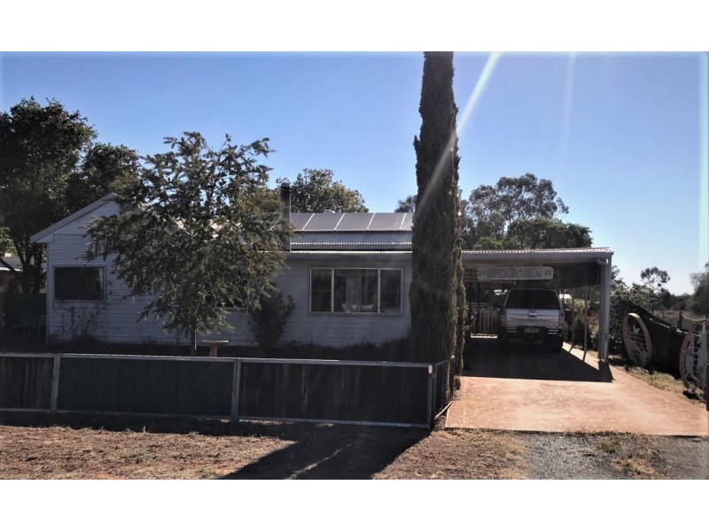 24 Brookview Street, Trundle NSW 2875