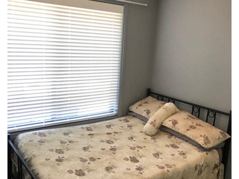 1 and 3/24 Ebelina Cres, Parkes NSW 2870