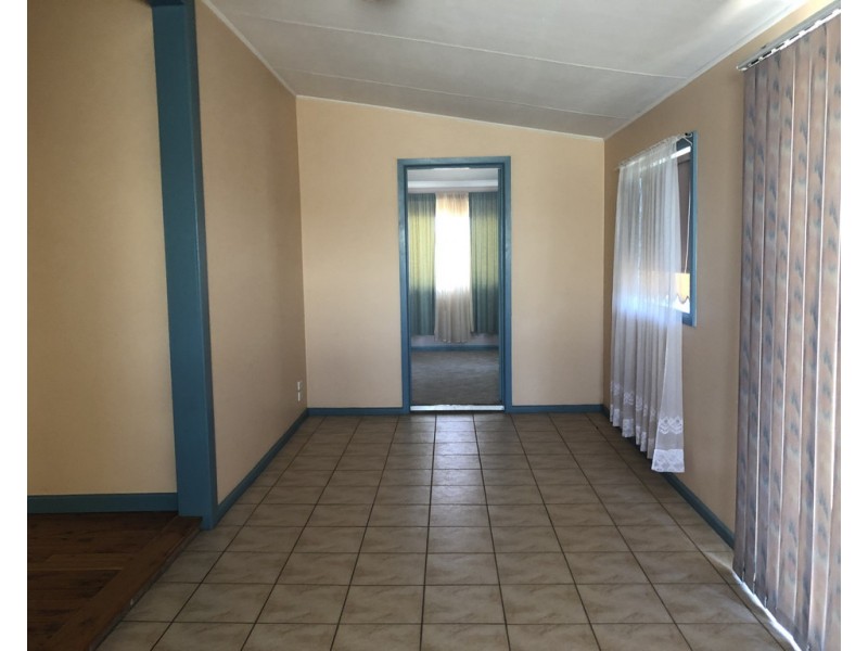 43 Brolgan Road, Parkes NSW 2870