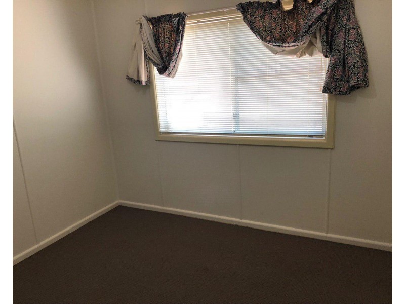 43 Brolgan Road, Parkes NSW 2870