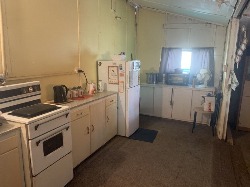 96 Derribong Street, Peak Hill NSW 2869
