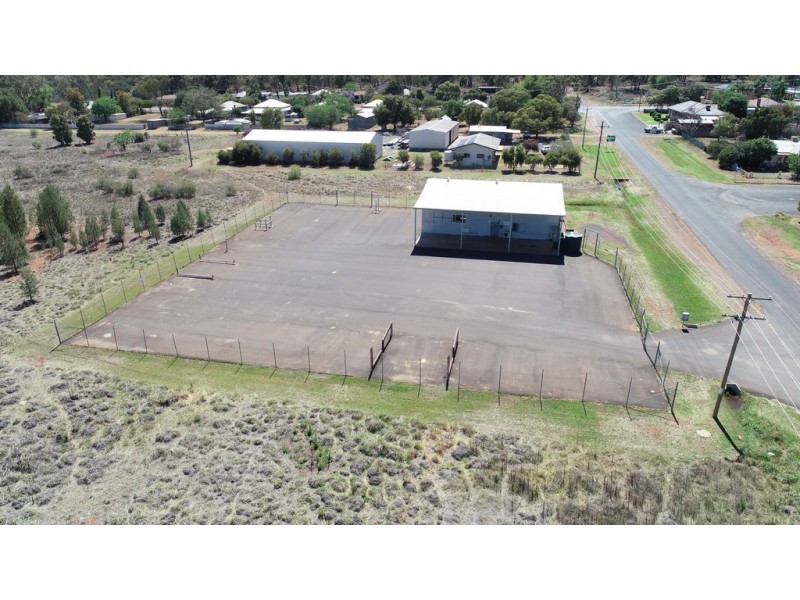 4 Ingalba Street, Peak Hill NSW 2869