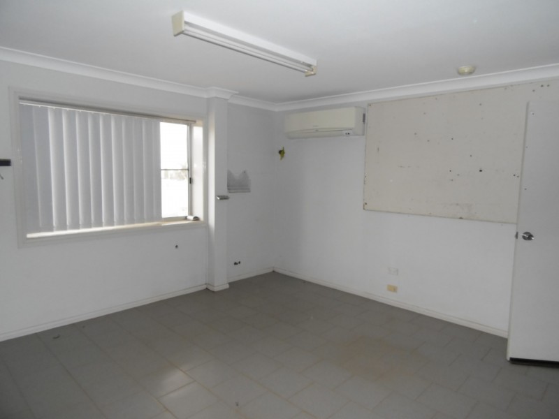 4 Ingalba Street, Peak Hill NSW 2869