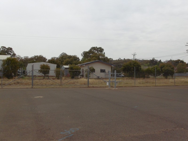 4 Ingalba Street, Peak Hill NSW 2869