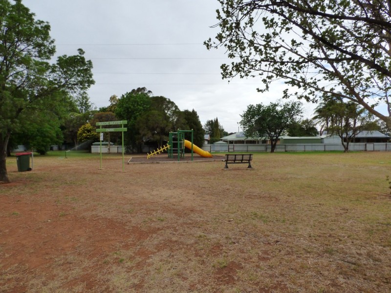 6 Jacaranda Street, Forbes NSW 2871