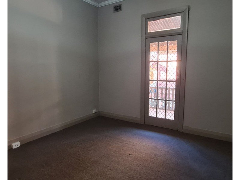 14 Currajong Street, Parkes NSW 2870