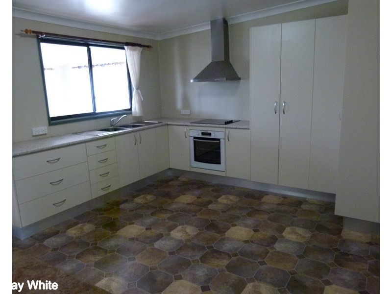 16 Holloway Street, Forbes NSW 2871