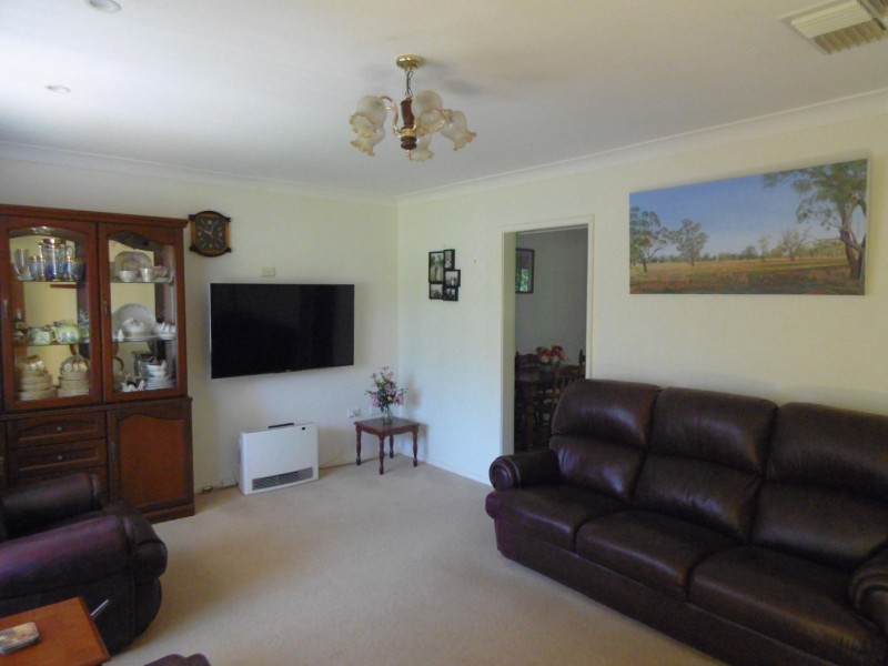 64 Euchie Street, Peak Hill NSW 2869