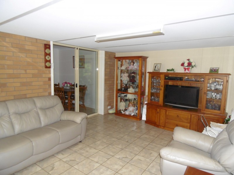 64 Euchie Street, Peak Hill NSW 2869