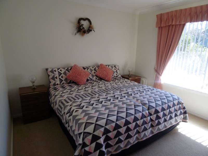 64 Euchie Street, Peak Hill NSW 2869