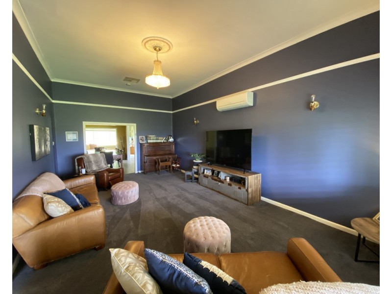 Woodlands 9851 Henry Parkes Way, Condobolin NSW 2877