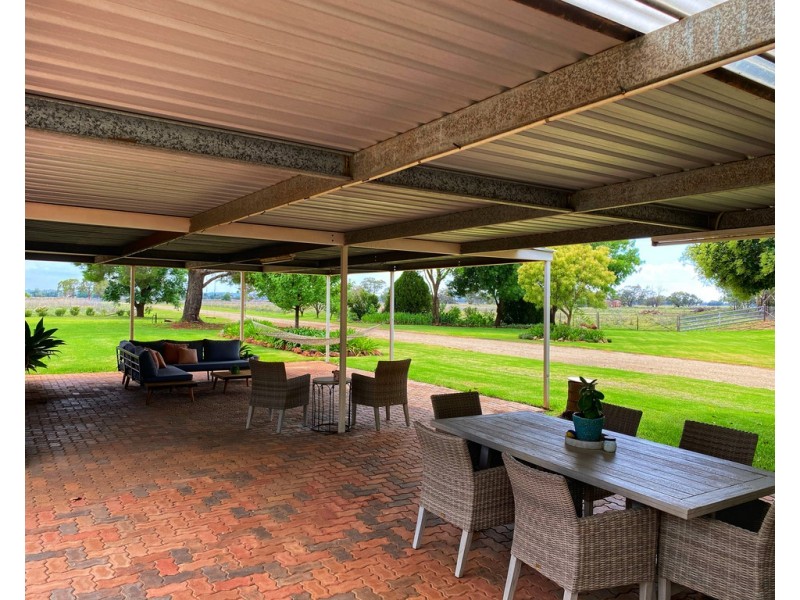 Woodlands 9851 Henry Parkes Way, Condobolin NSW 2877