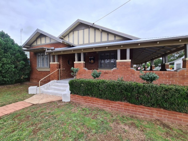 83 Bogan Street, Parkes NSW 2870