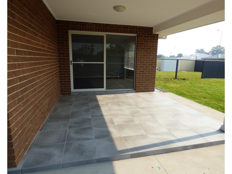 2a Dunstan Close, Forbes NSW 2871