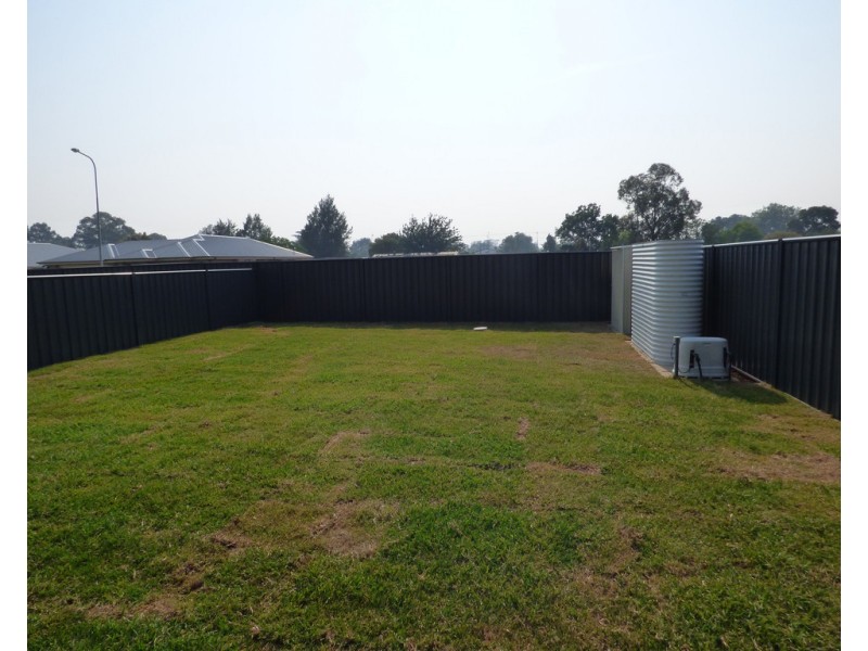 2a Dunstan Close, Forbes NSW 2871