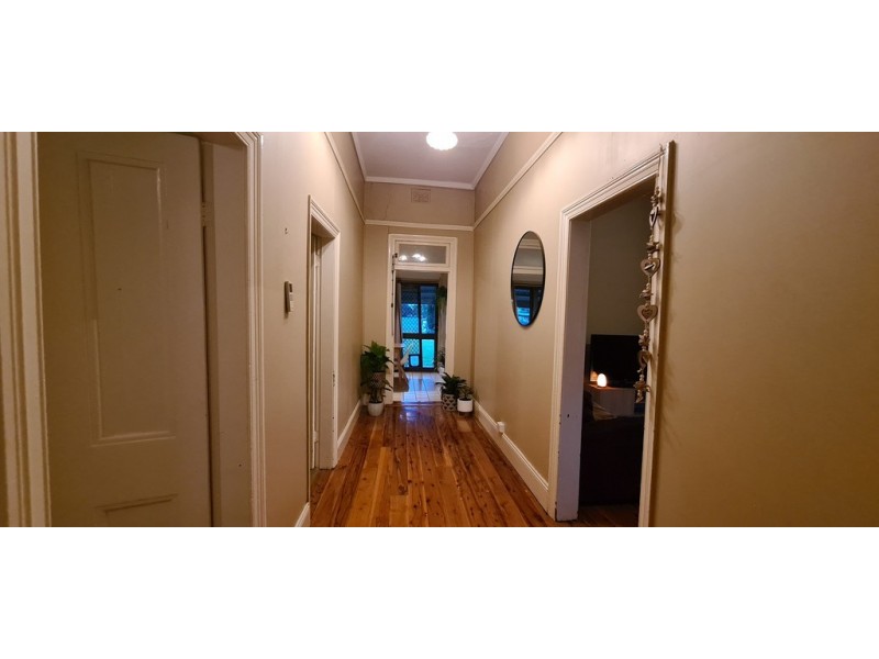 9 Close Street, Parkes NSW 2870