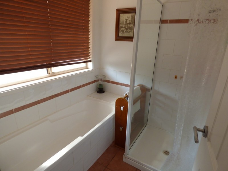 251 Farnell Street, Forbes NSW 2871