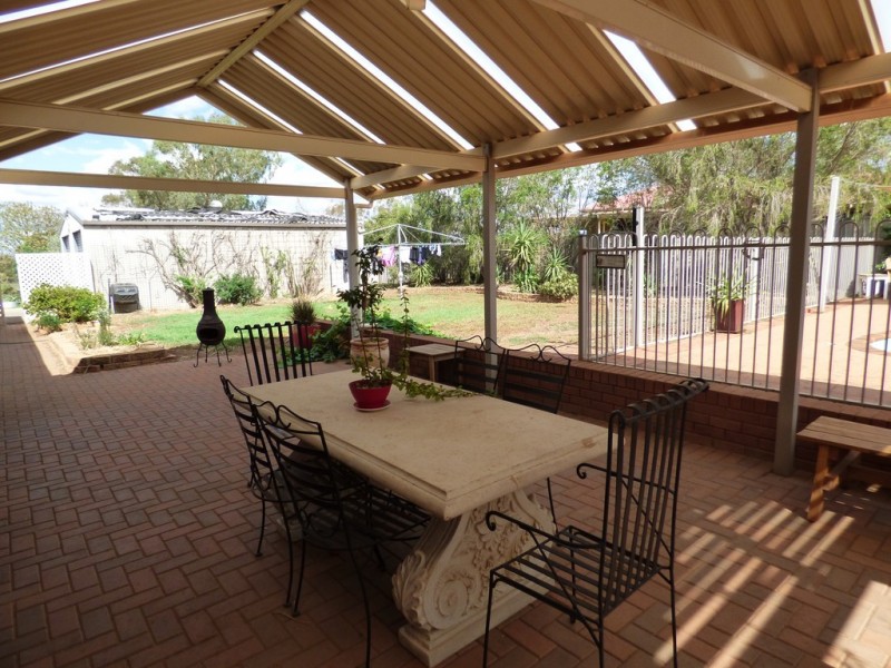 251 Farnell Street, Forbes NSW 2871