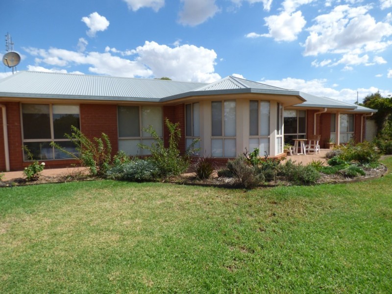 251 Farnell Street, Forbes NSW 2871