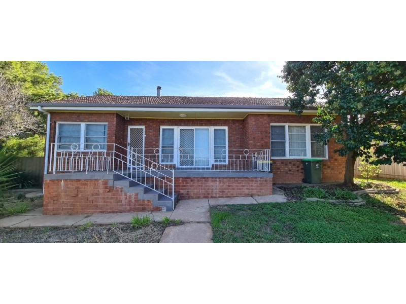 20 Coleman Road, Parkes NSW 2870